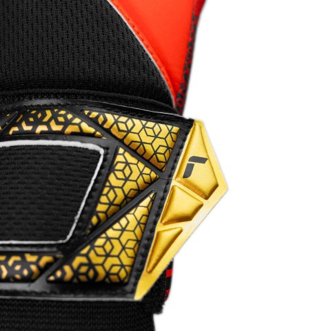 Rękawice bramkarskie Reusch Attrakt Freegel Silver czarno-czerwone 5570235 7075 Reusch