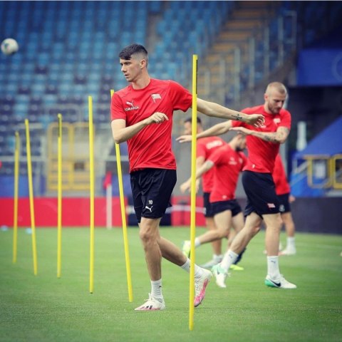 Tyczka treningowa Yakima Sport metalowa końcówka 1,6 m niebieska 100646 Yakima Sport